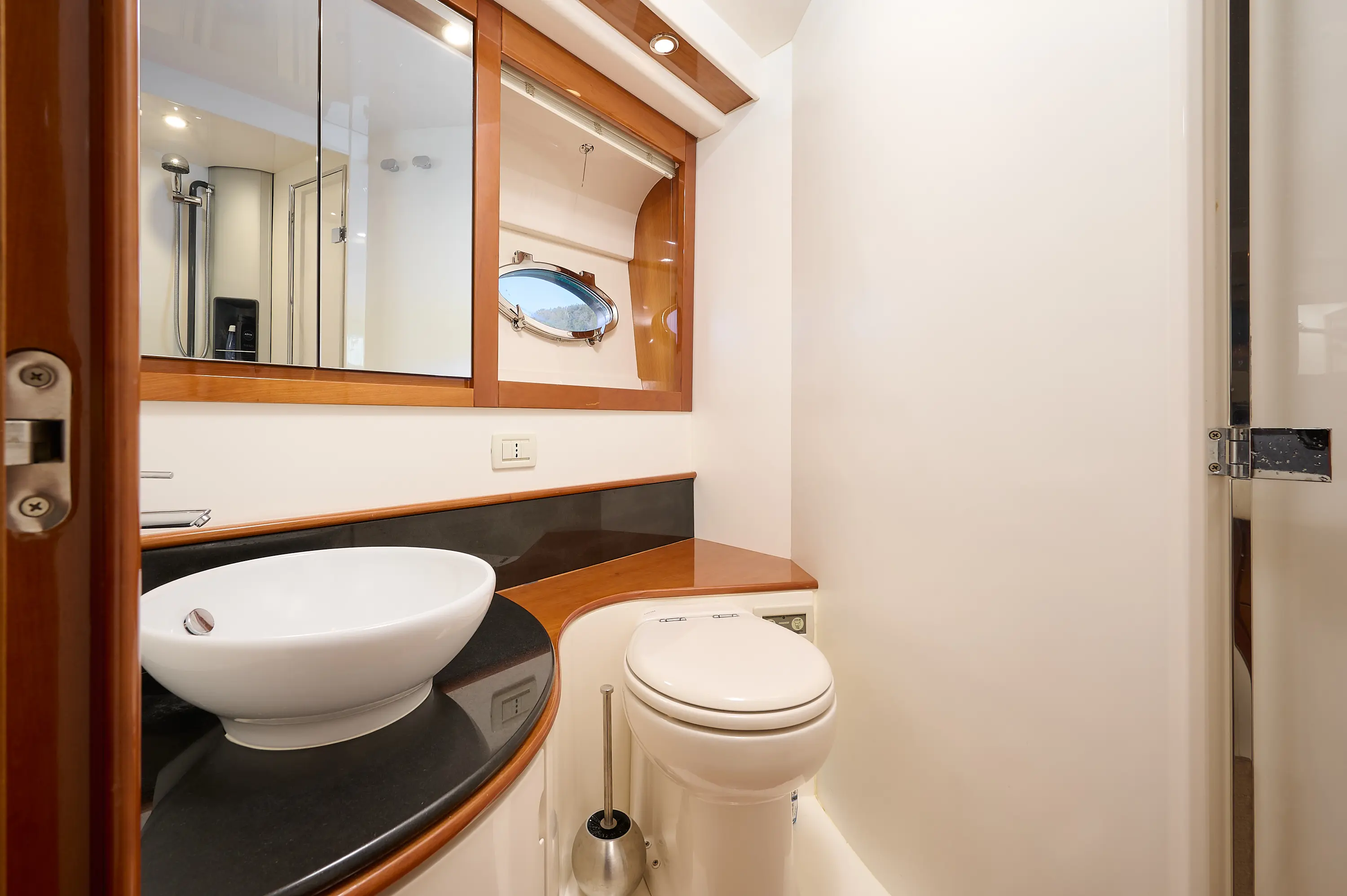 Thumbnail von Pershing 50