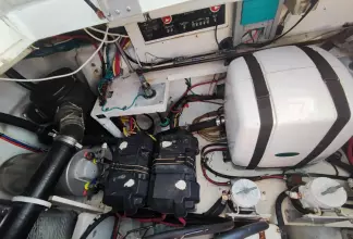 Thumbnail von Cruisers Yachts 330 Express