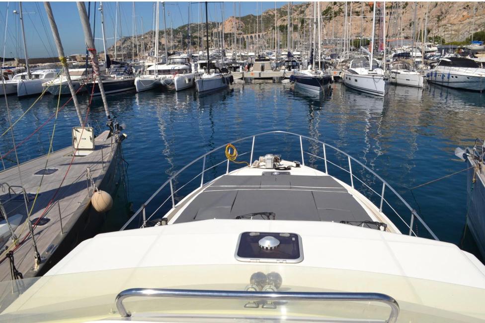 Thumbnail von Guy Couach 185