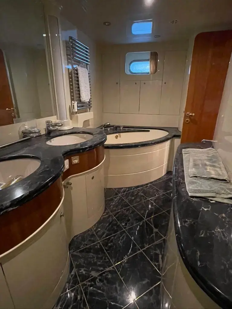 Thumbnail von Elegance 82