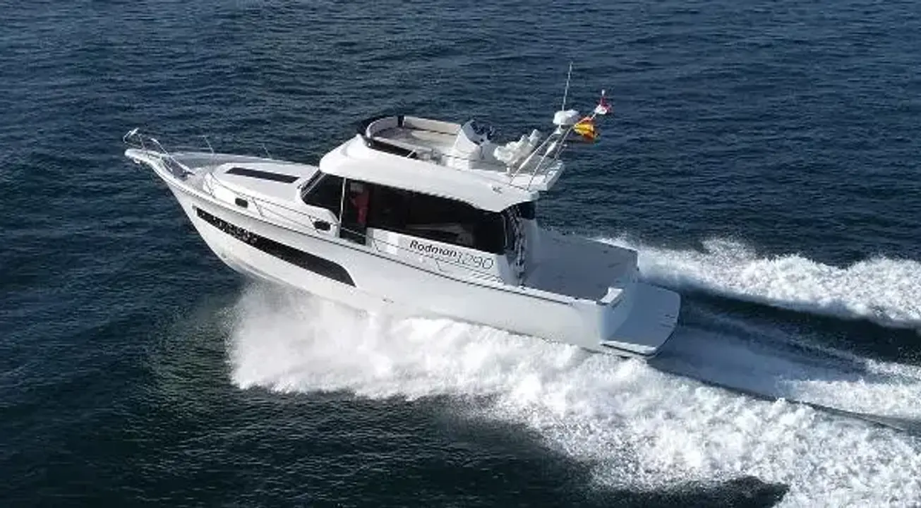Rodman 1290 Evolution Flybridge