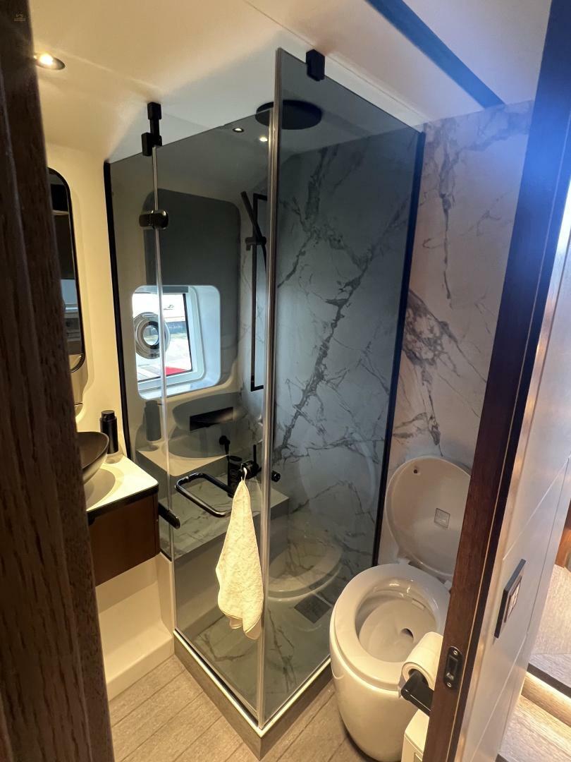 Thumbnail von Astondoa As5 Christa Lee