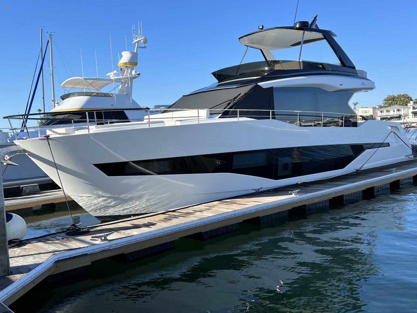 Thumbnail von Astondoa As5 Christa Lee