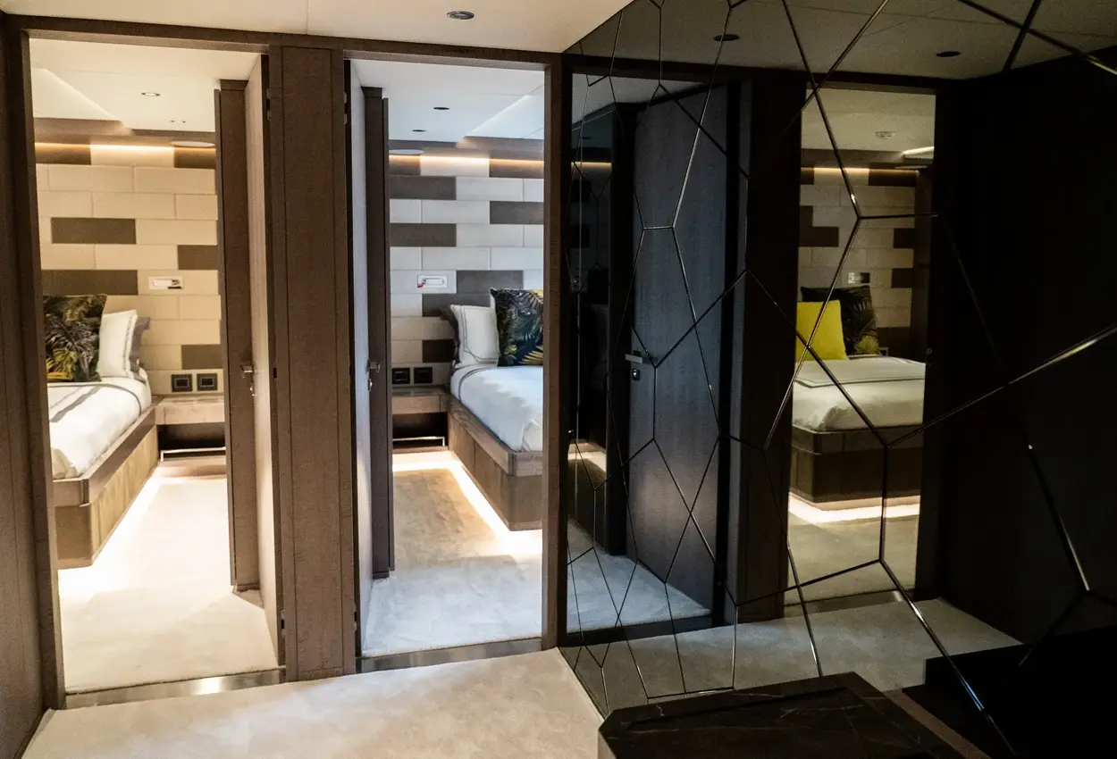 Thumbnail von Majesty 100