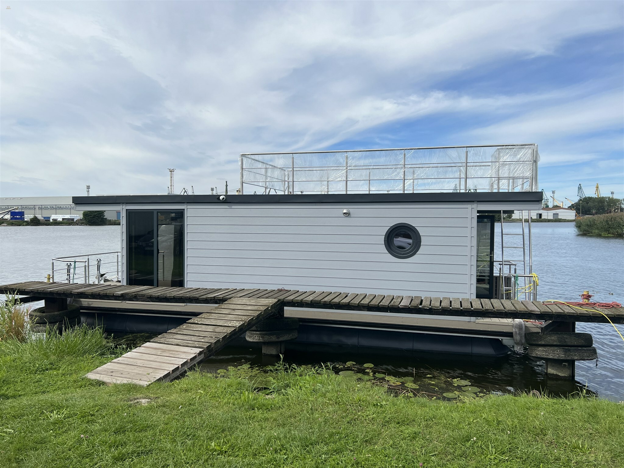 Thumbnail von Aqua-House Hausboot Harmonia 340L