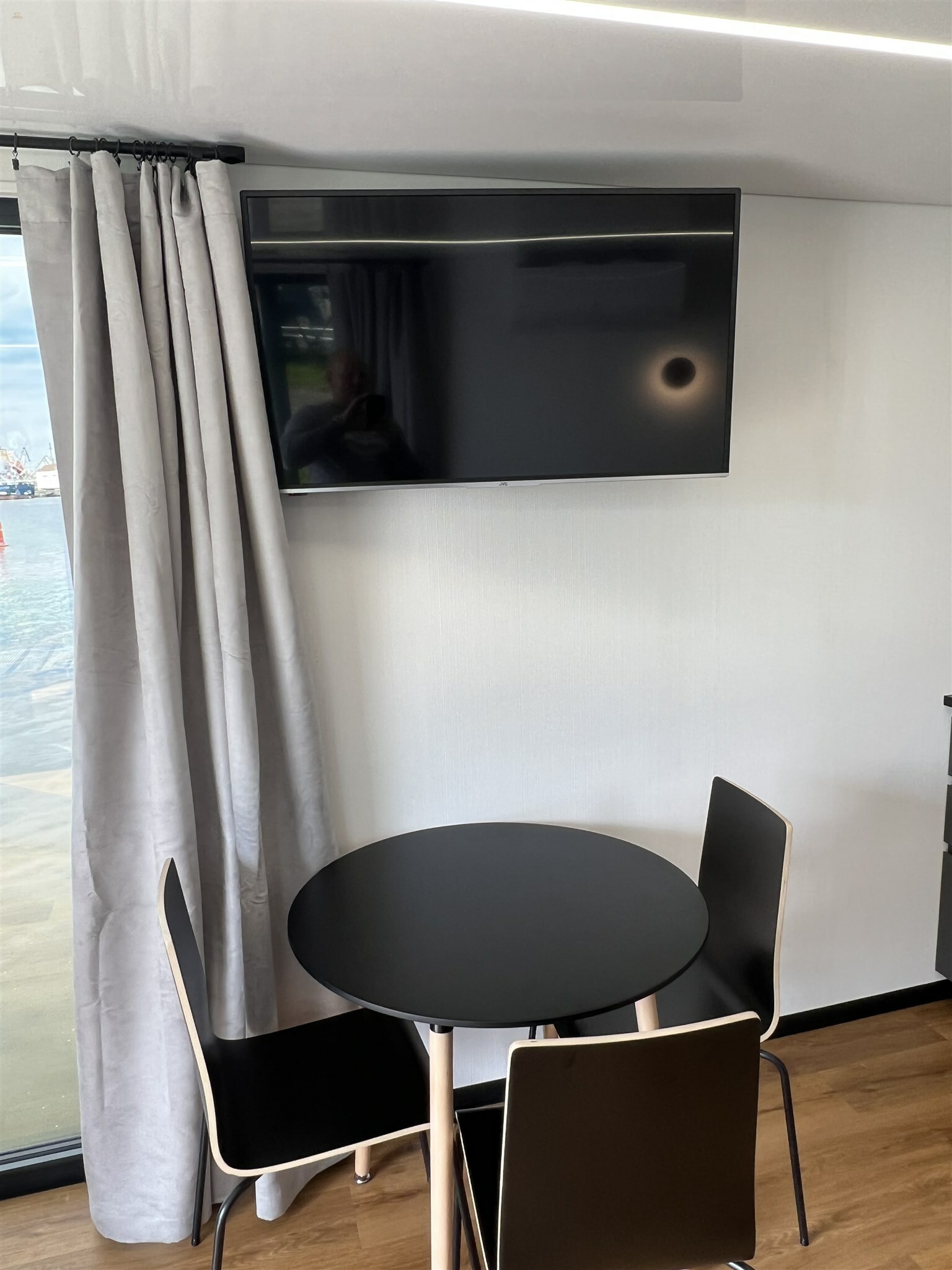 Thumbnail von Aqua-House Hausboot Harmonia 340L