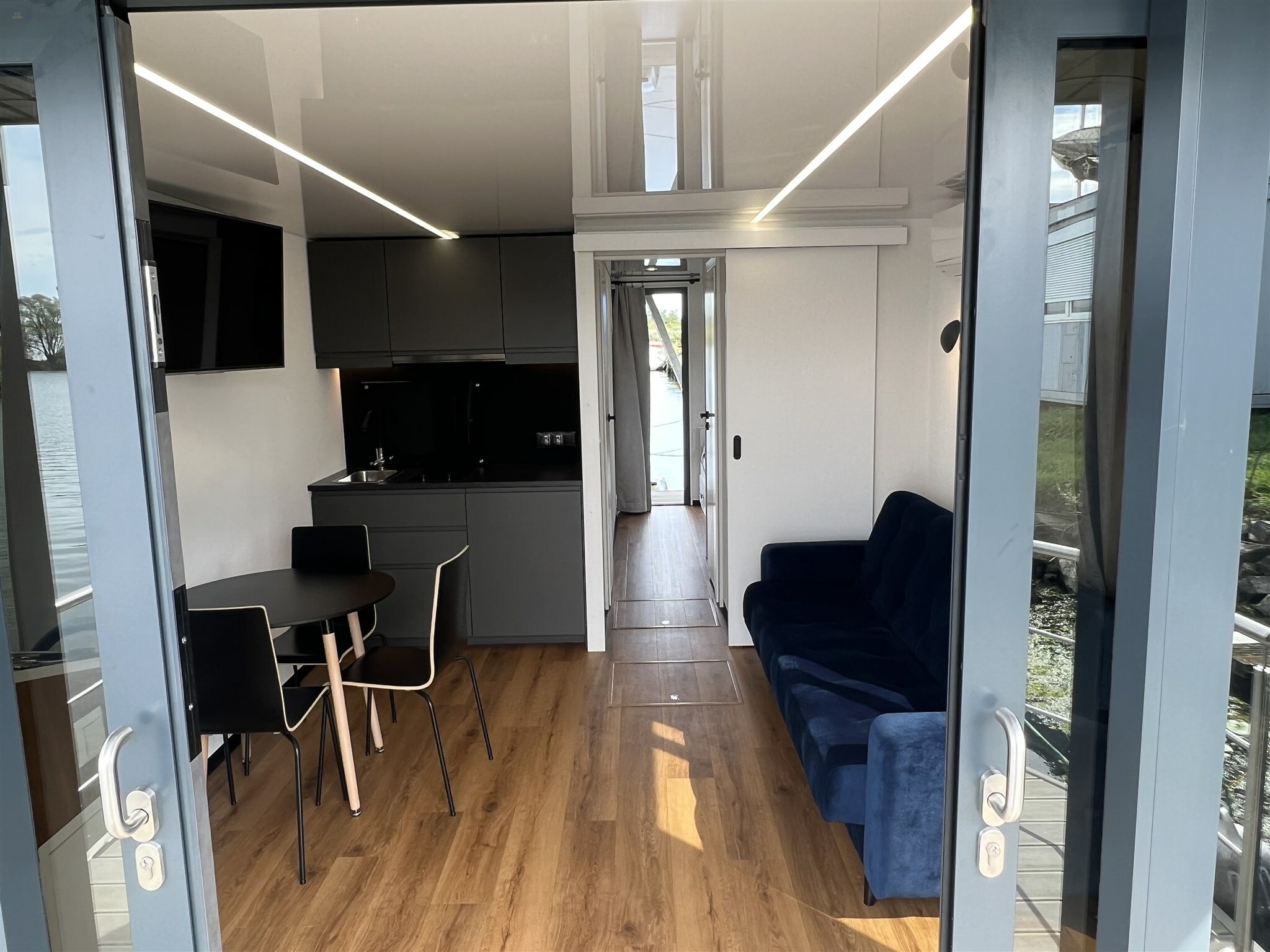 Thumbnail von Aqua-House Hausboot Harmonia 340L