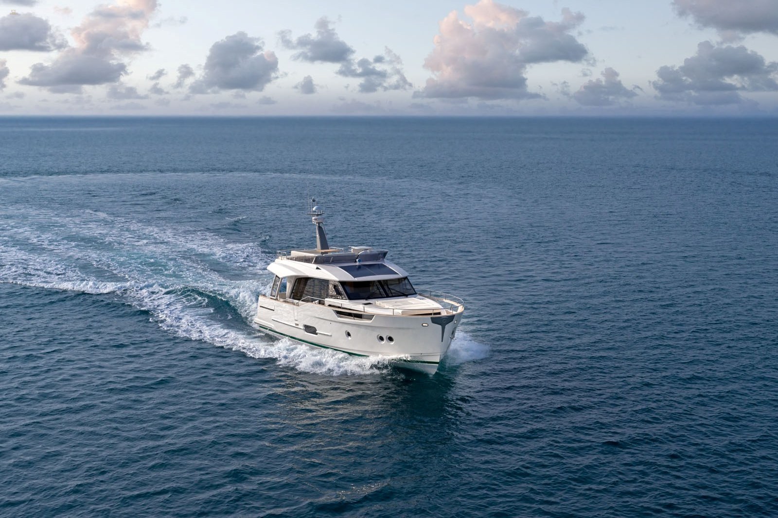 Thumbnail von Greenline 48 FLY Hybrid NUEVO