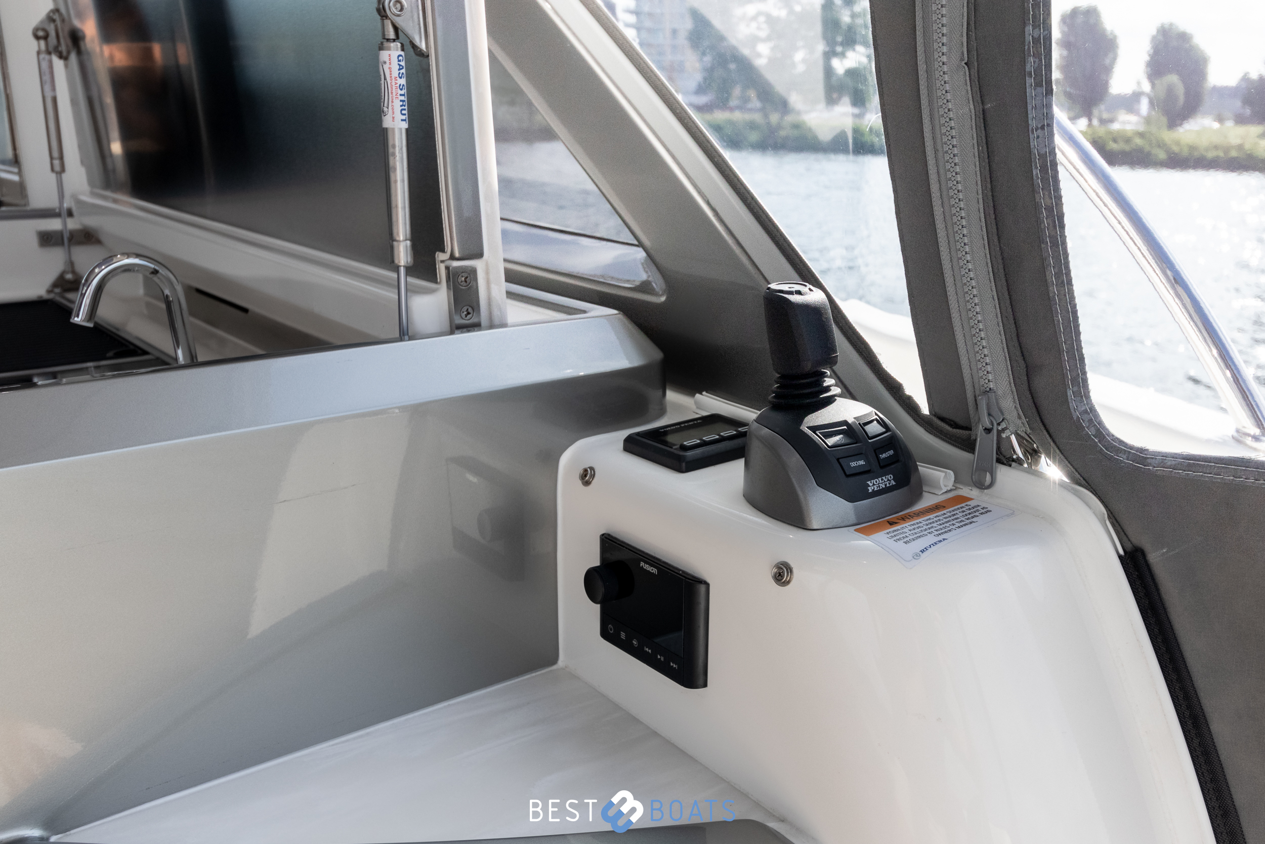 Thumbnail von Riviera 4600 SY -PLATINUM EDITION