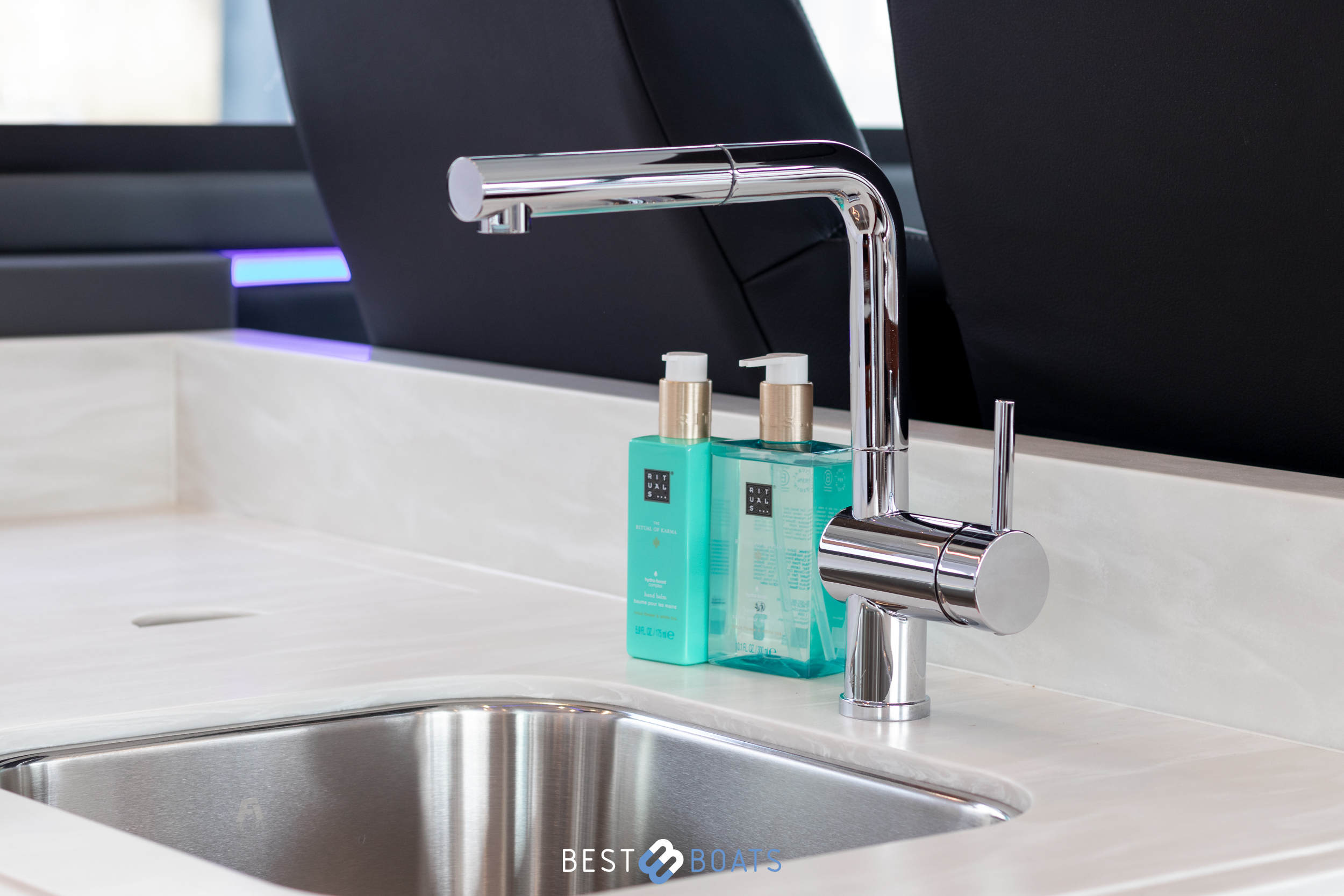 Thumbnail von Riviera 4600 SY -PLATINUM EDITION