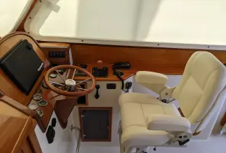 Thumbnail von Hinckley Picnic Boat 36 Allegro