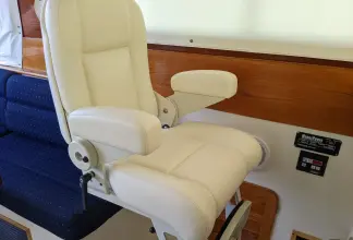 Thumbnail von Hinckley Picnic Boat 36 Allegro