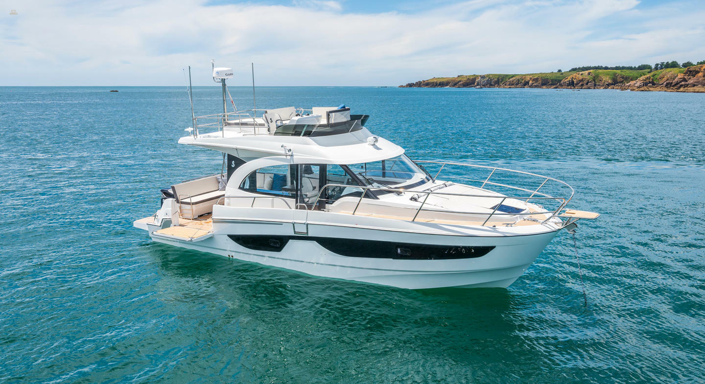 Beneteau Antares 11 Fly