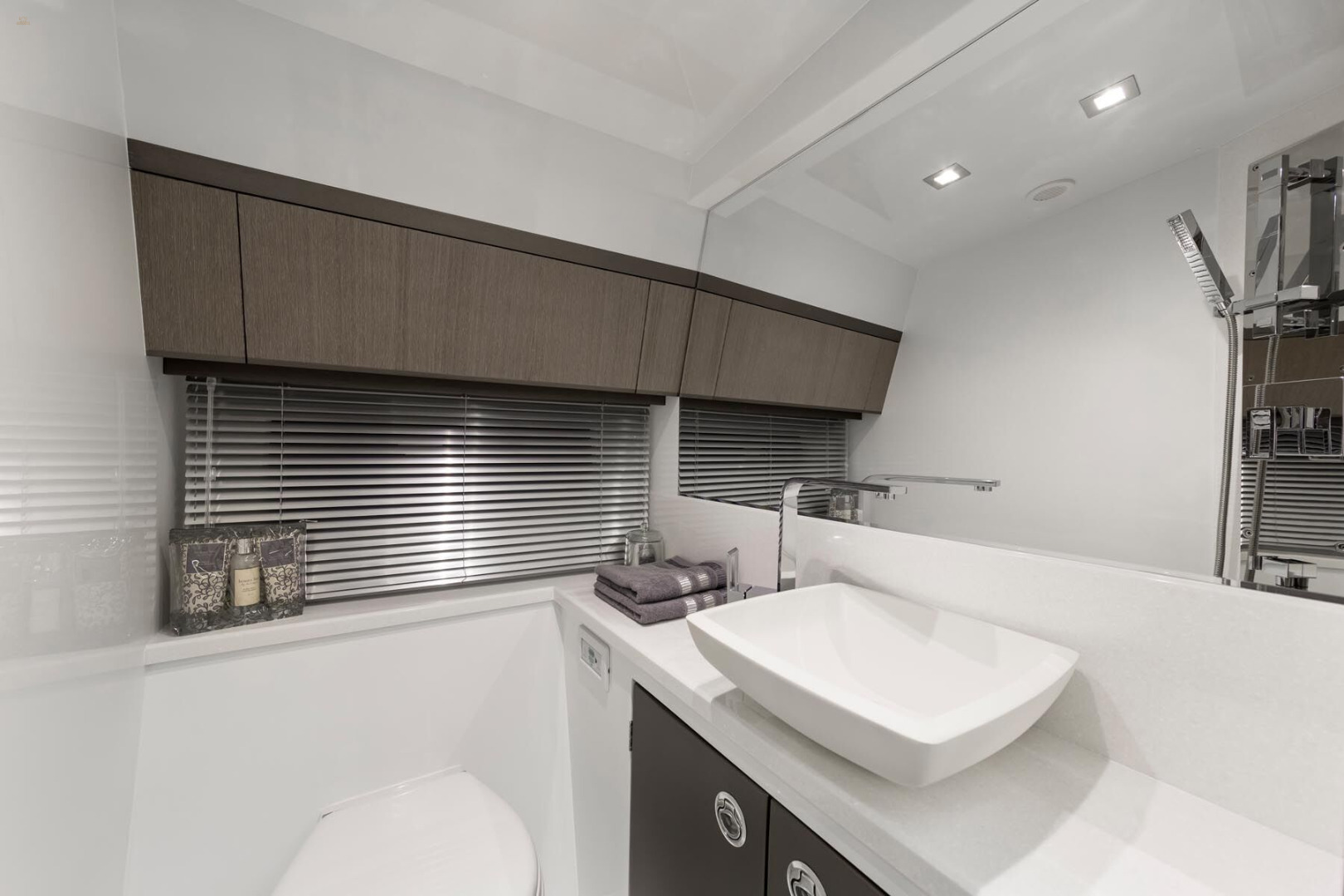 Thumbnail von Galeon 425 HTS