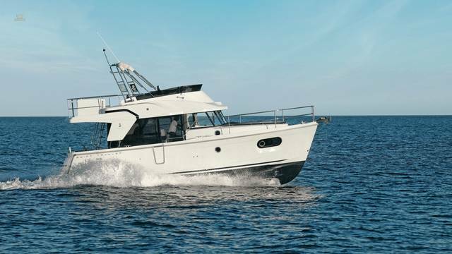 Beneteau Swift Trawler 35