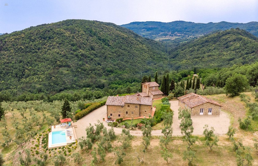 herando-properties-renoviertes-anwesen-infinity-pool