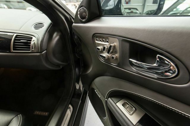 car-14984-Jaguar_XKR_75_Coupe.2010_Limited_Edition_14.jpg
