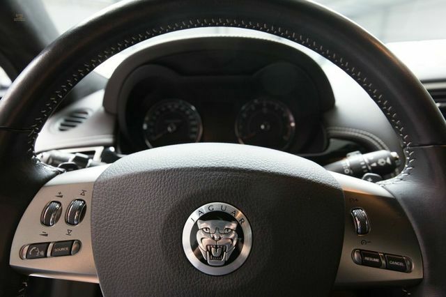 car-14984-Jaguar_XKR_75_Coupe.2010_Limited_Edition_9.jpg