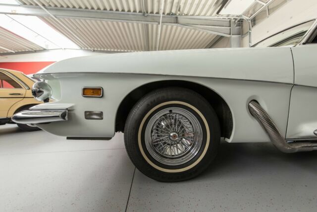 car-14987-Stutz_Blackhawk_4.JPG