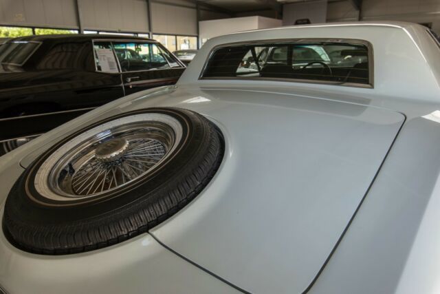 car-14987-Stutz_Blackhawk_6.JPG