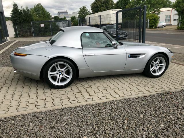 car-15252-BMW_Z8_9.jpg