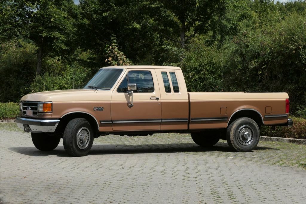 car-16562-7e85c022-a1ec-4f8c-a62e-b16853f58bd7.jpeg