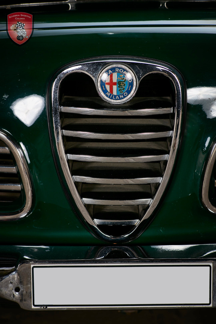car-16588-SSC455_Alfa_Romeo_2600_Touring_Spider-008.jpg