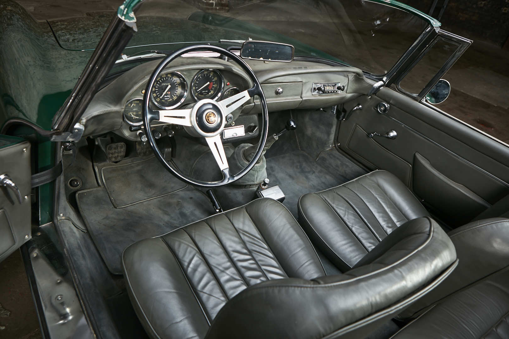 car-16588-SSC455_Alfa_Romeo_2600_Touring_Spider-066.jpg