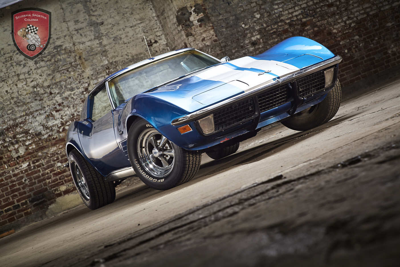 car-16615-SSC402_Chevrolet_Stingray_C3_T-Top_blau-013.jpg