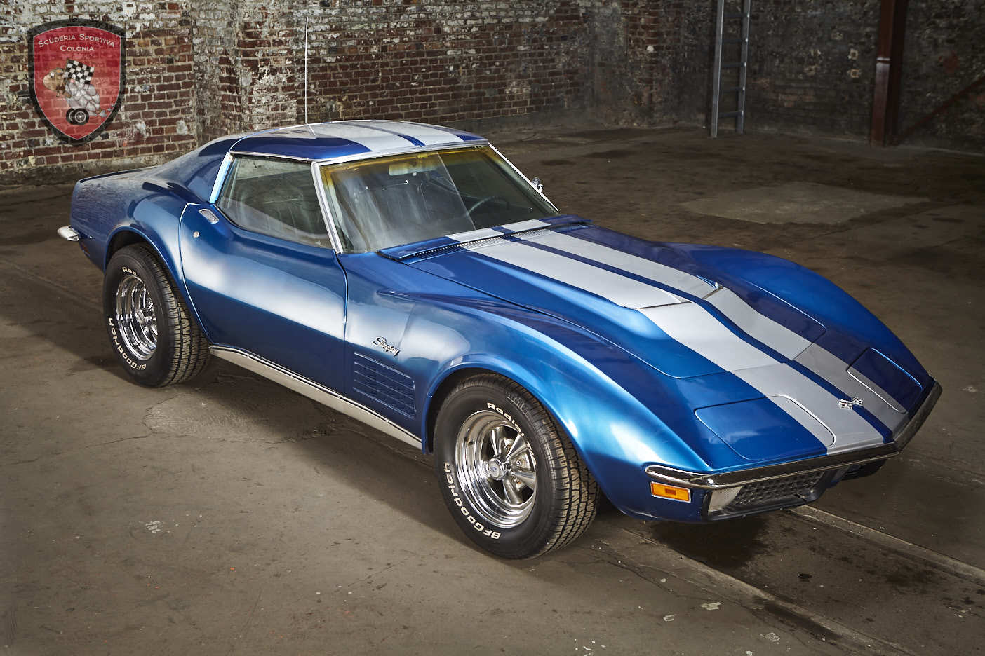 car-16615-SSC402_Chevrolet_Stingray_C3_T-Top_blau-021.jpg