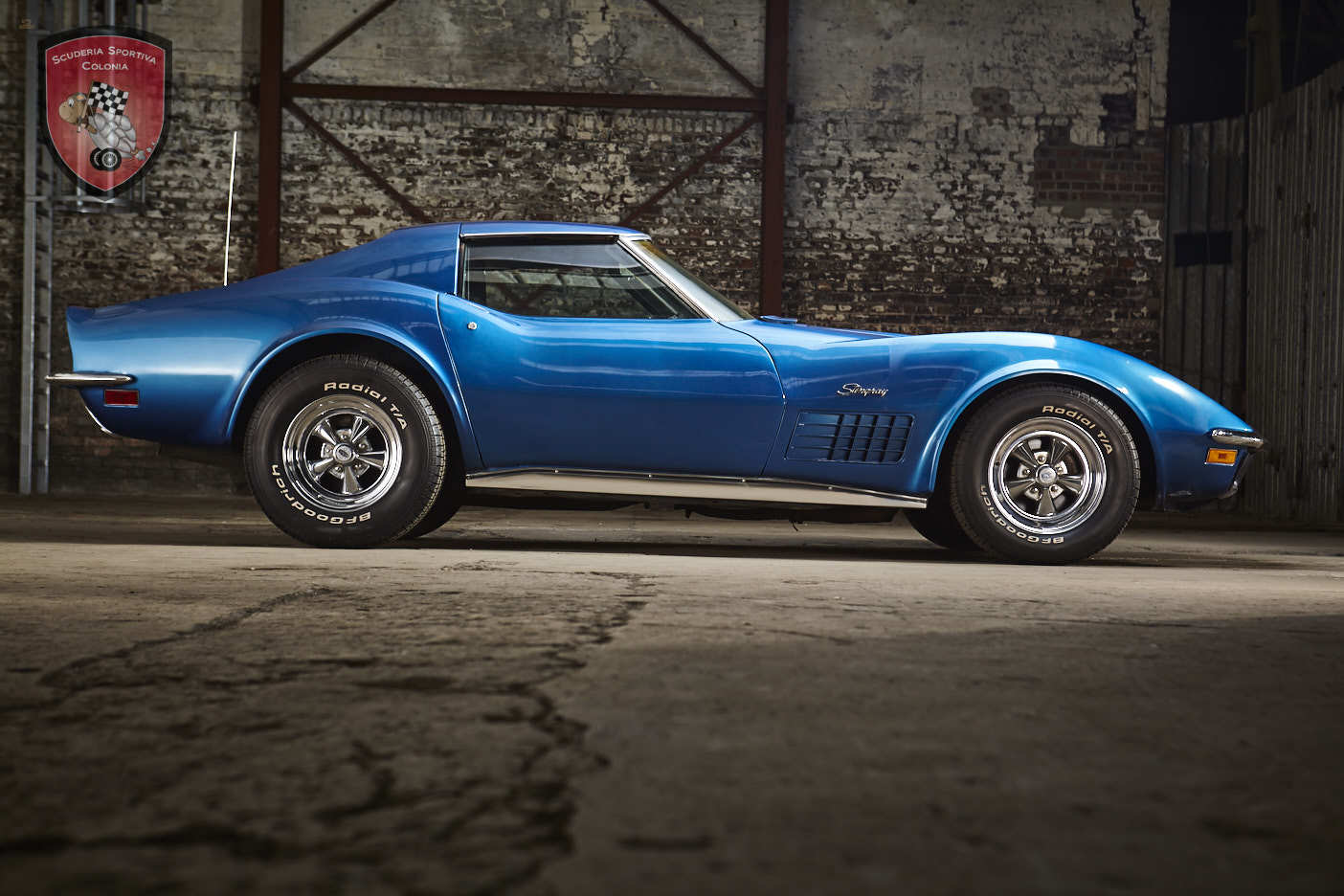 car-16615-SSC402_Chevrolet_Stingray_C3_T-Top_blau-023.jpg