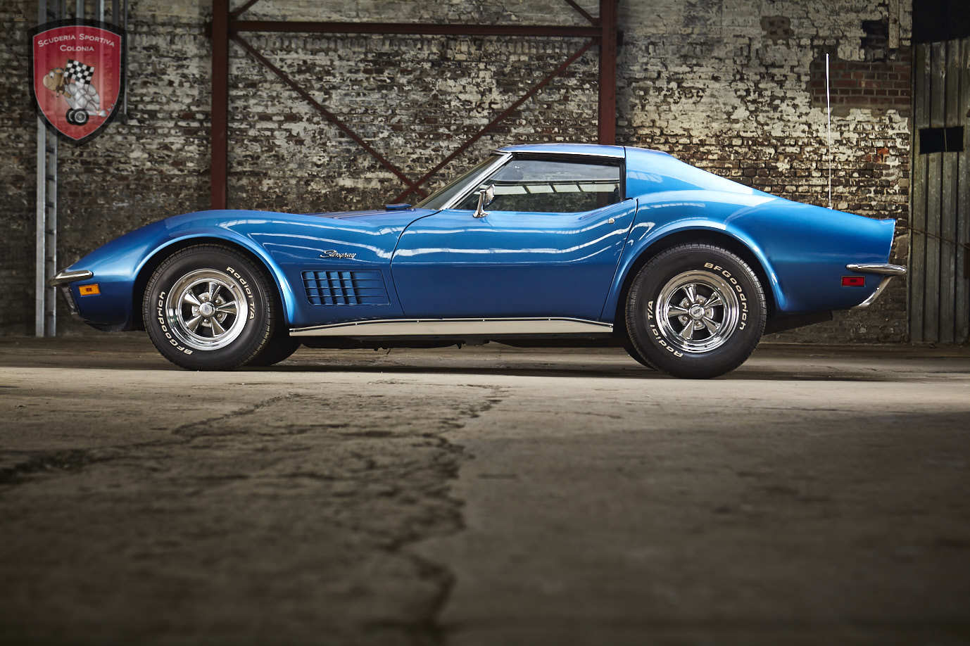 car-16615-SSC402_Chevrolet_Stingray_C3_T-Top_blau-036.jpg