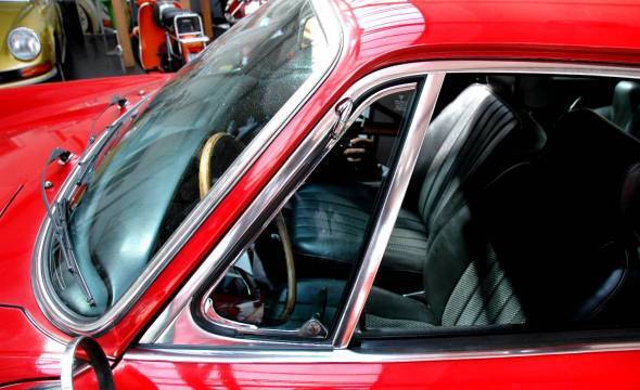car-19802-911L68Coupe-rot026.JPG