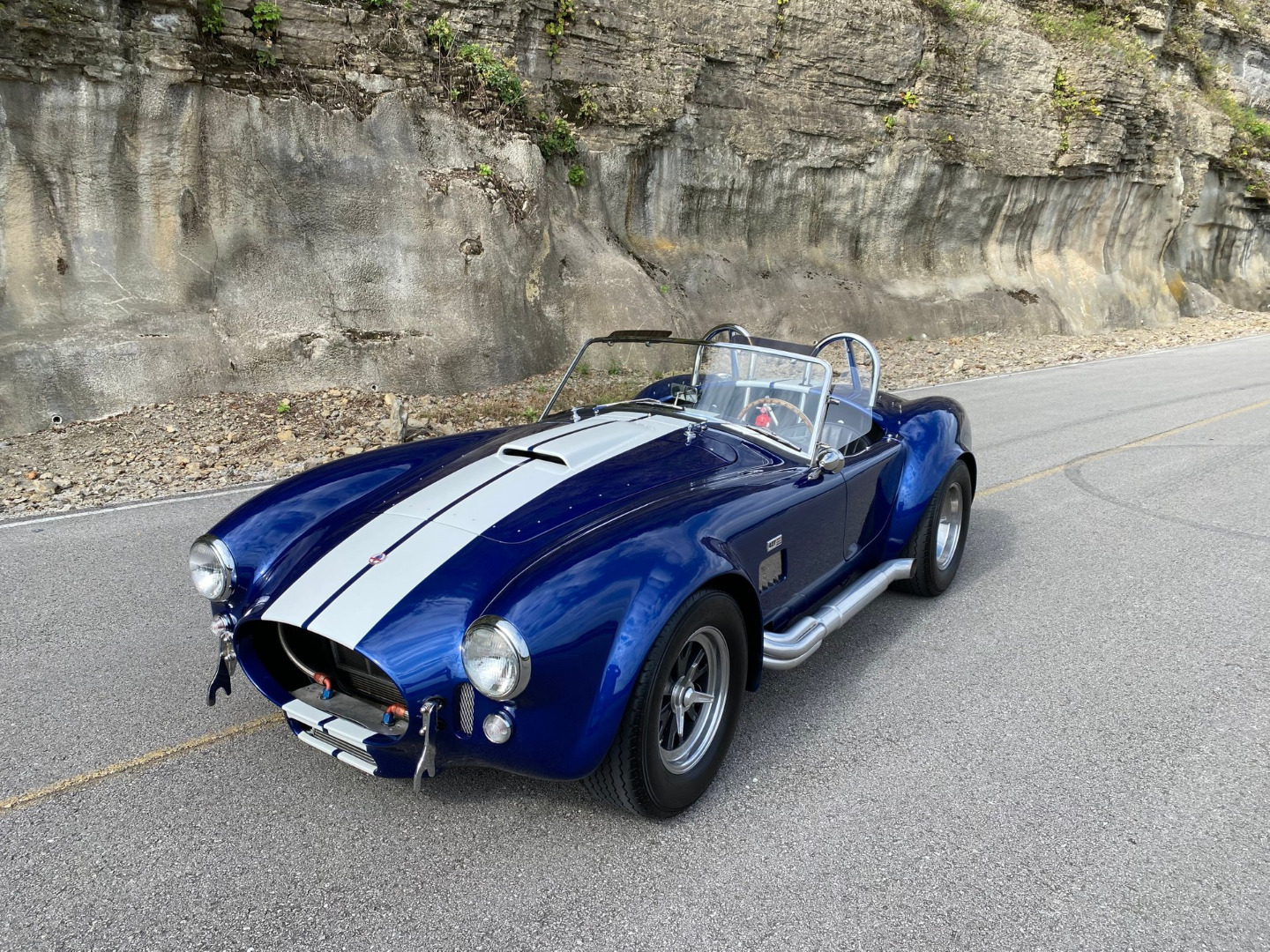 car-20456-1965-superformance-cobra-mkiii-427-s-c.jpeg