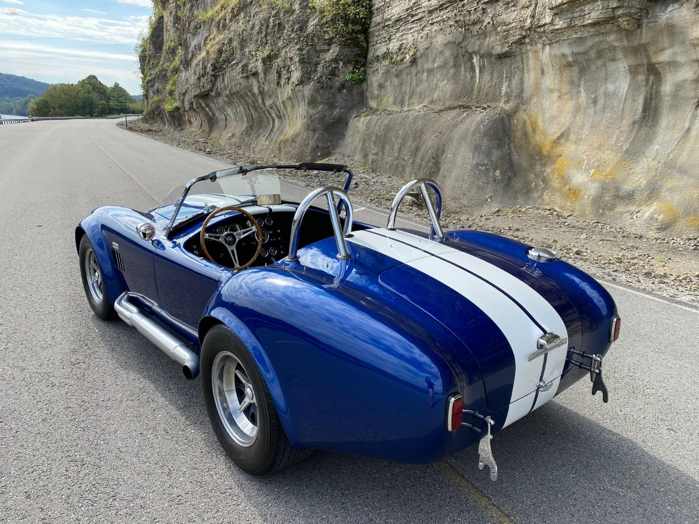 car-20456-1965-superformance-cobra-mkiii-427-s-c6.jpeg