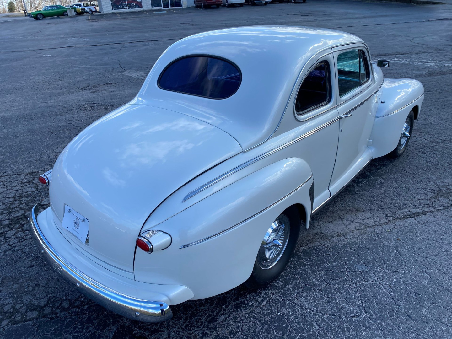 car-20458-1946-ford-coupe-super-deluxe10.jpeg