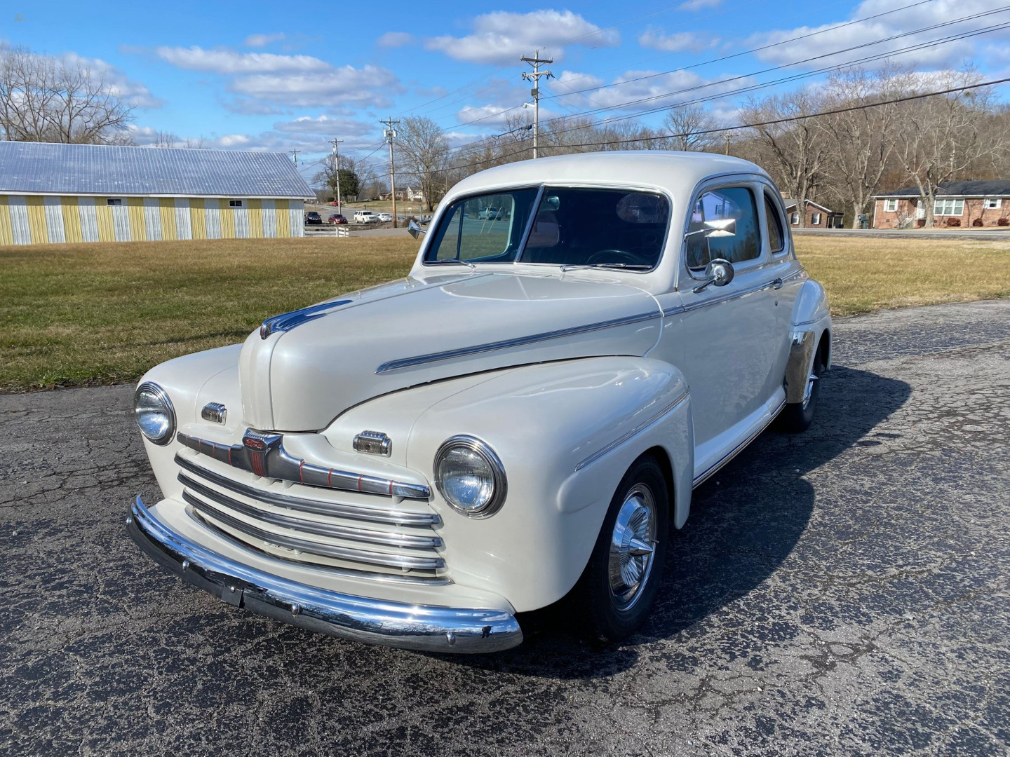 car-20458-1946-ford-coupe-super-deluxe20.jpeg