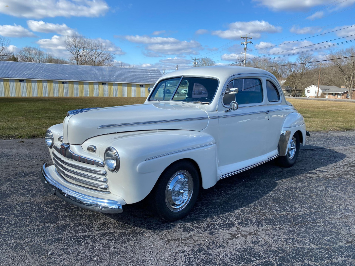 car-20458-1946-ford-coupe-super-deluxe22.jpeg
