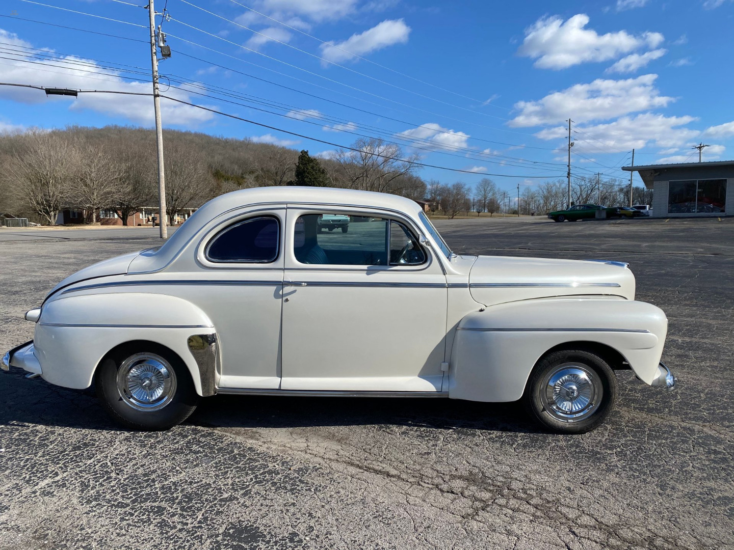 car-20458-1946-ford-coupe-super-deluxe23.jpeg