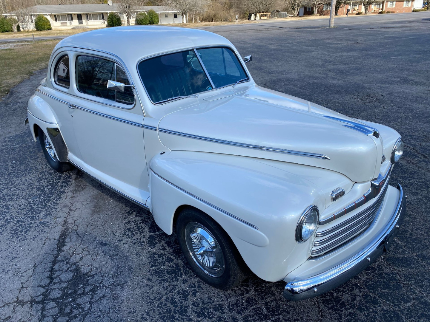 car-20458-1946-ford-coupe-super-deluxe9.jpeg