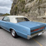 car-20460-1964-pontiac-gto-4-speed-tri-power38.jpeg