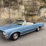 car-20460-1964-pontiac-gto-4-speed-tri-power45.jpeg