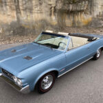 car-20460-1964-pontiac-gto-4-speed-tri-power48.jpeg