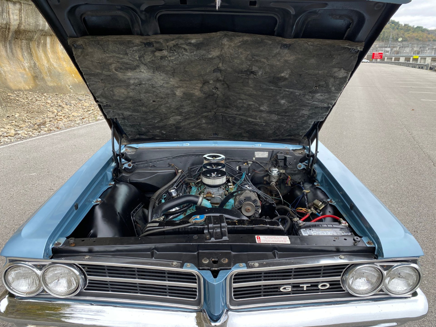 car-20460-1964-pontiac-gto-4-speed-tri-power53.jpeg