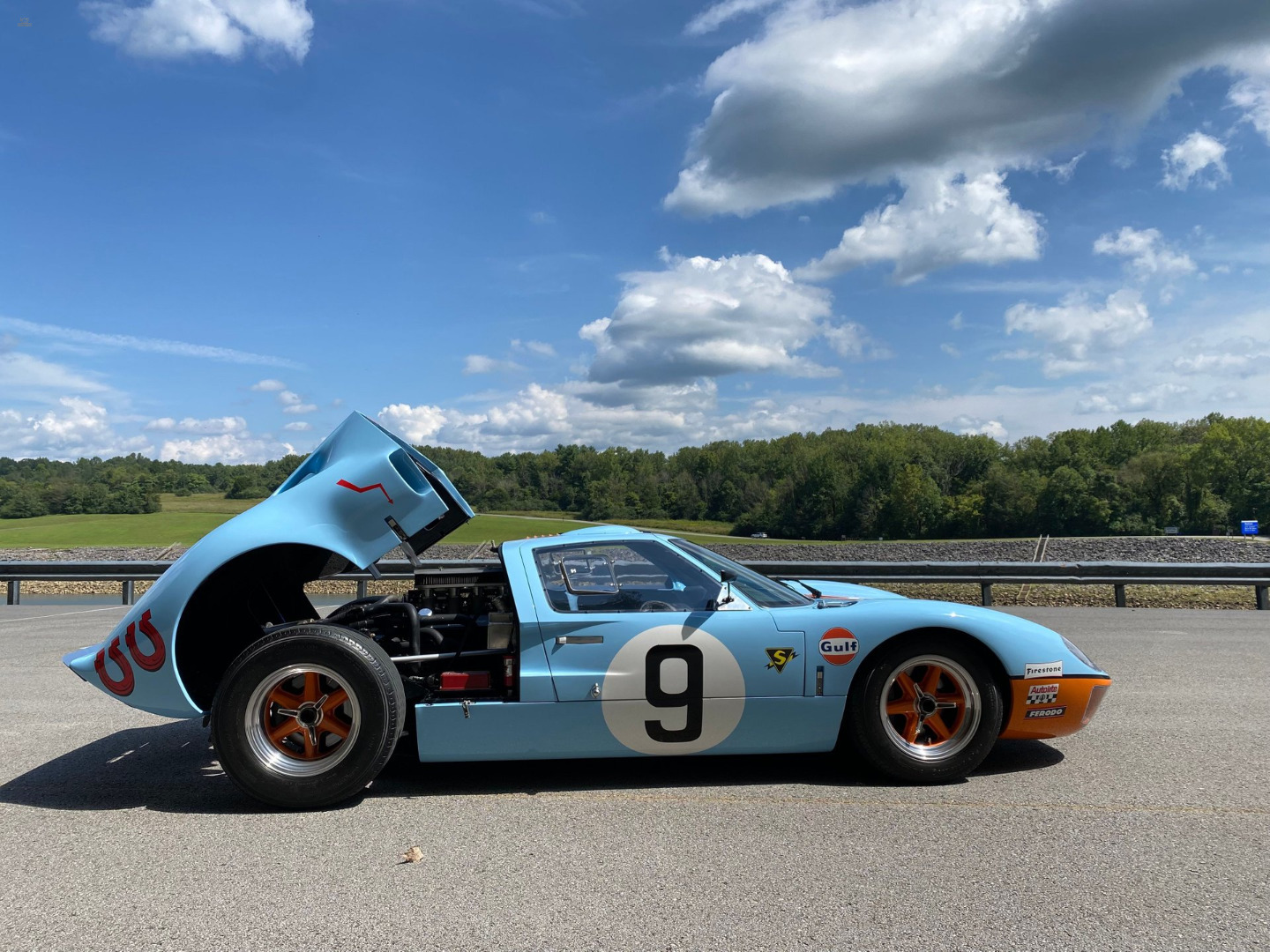 car-20462-1966-ford-gt40-mki29.jpeg