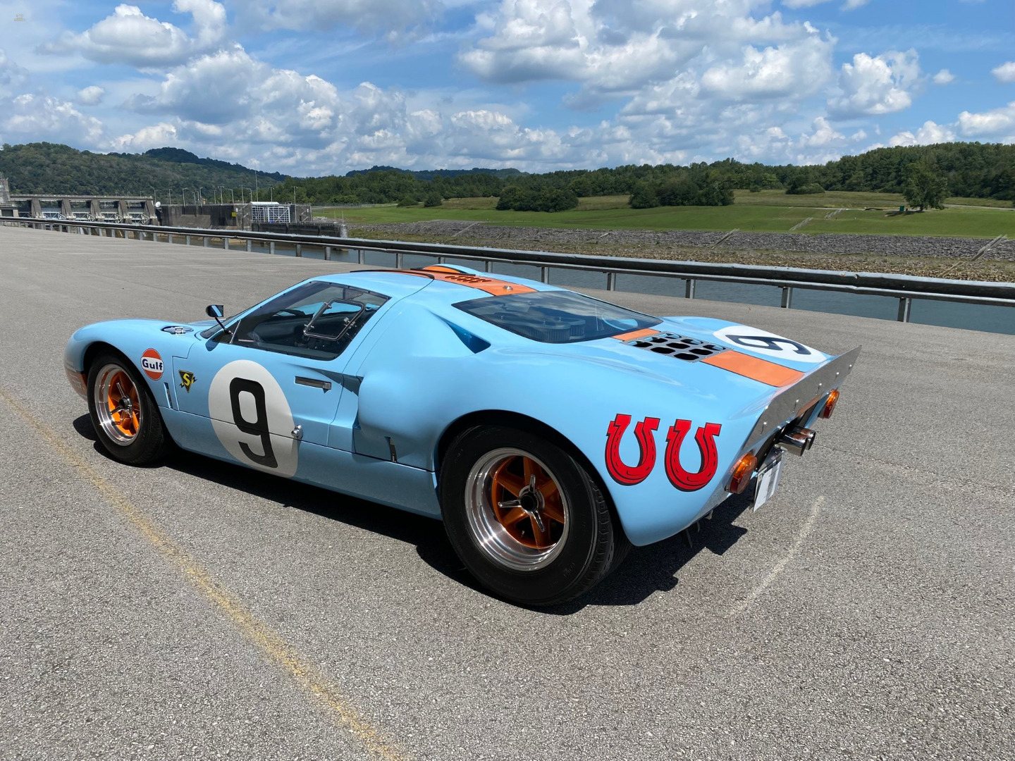 car-20462-1966-ford-gt40-mki36.jpeg