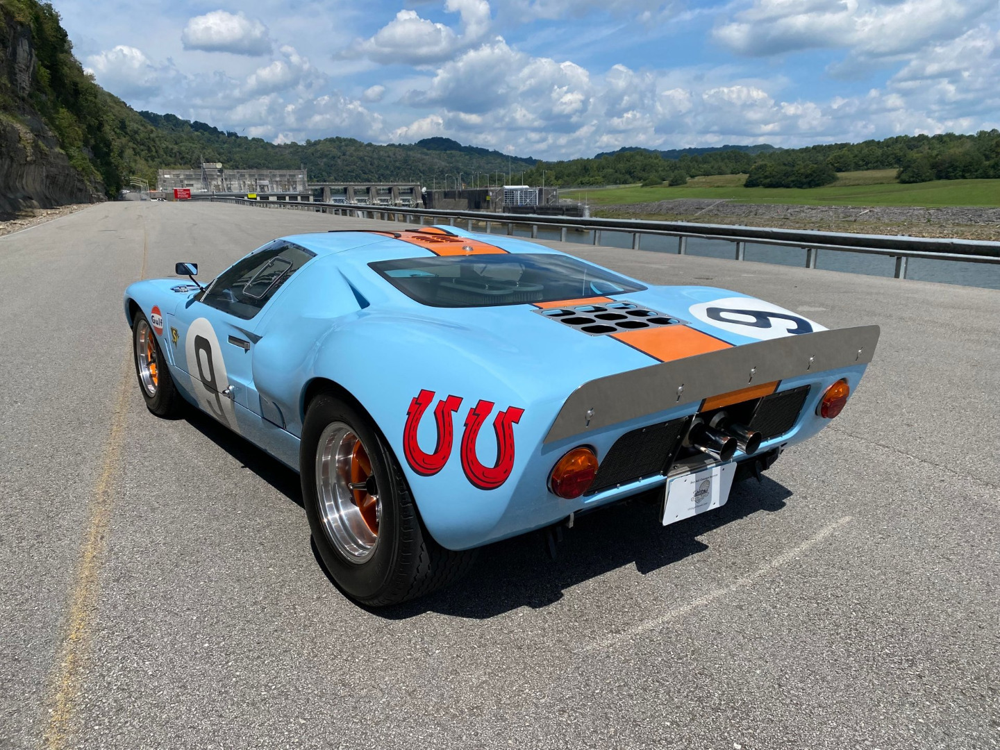 car-20462-1966-ford-gt40-mki39.jpeg