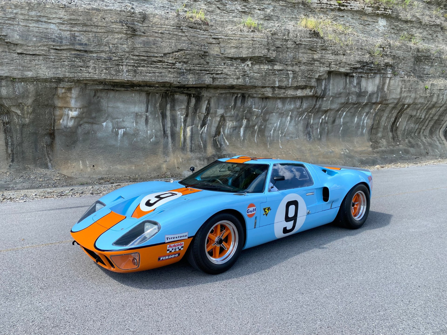 car-20462-1966-ford-gt40-mki5.jpeg