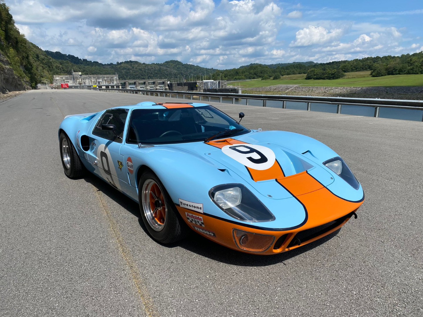 car-20462-1966-ford-gt40-mki7.jpeg