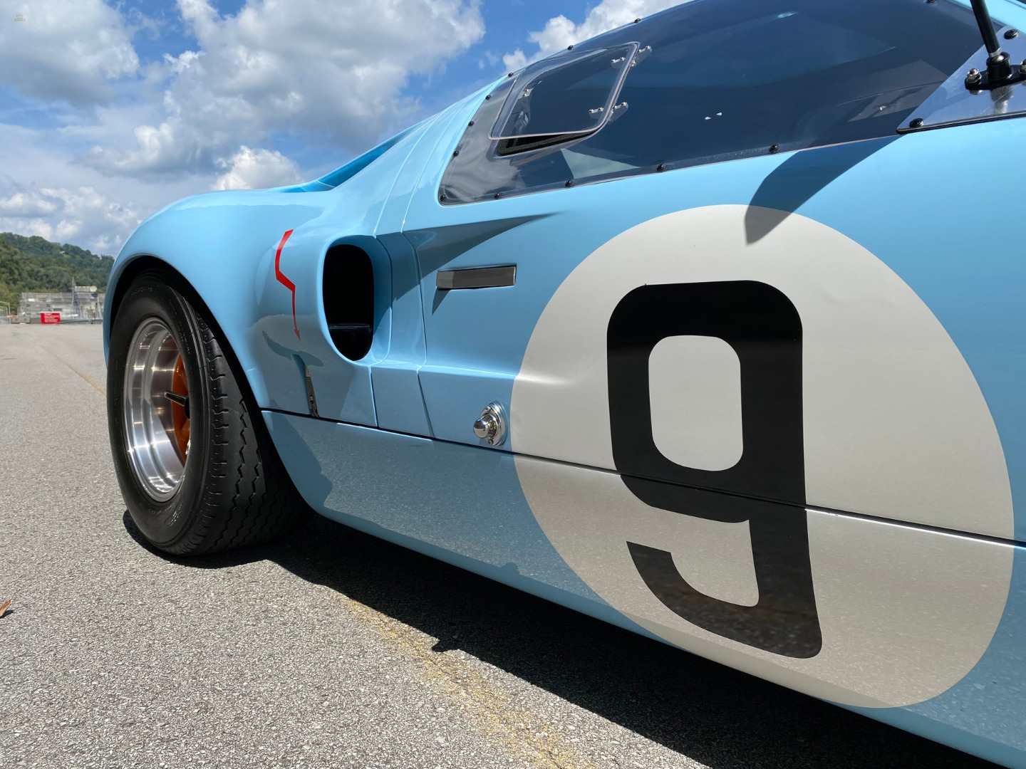 car-20462-1966-ford-gt40-mki77.jpeg